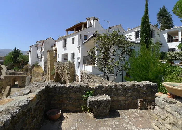 Salvatierra Guest House